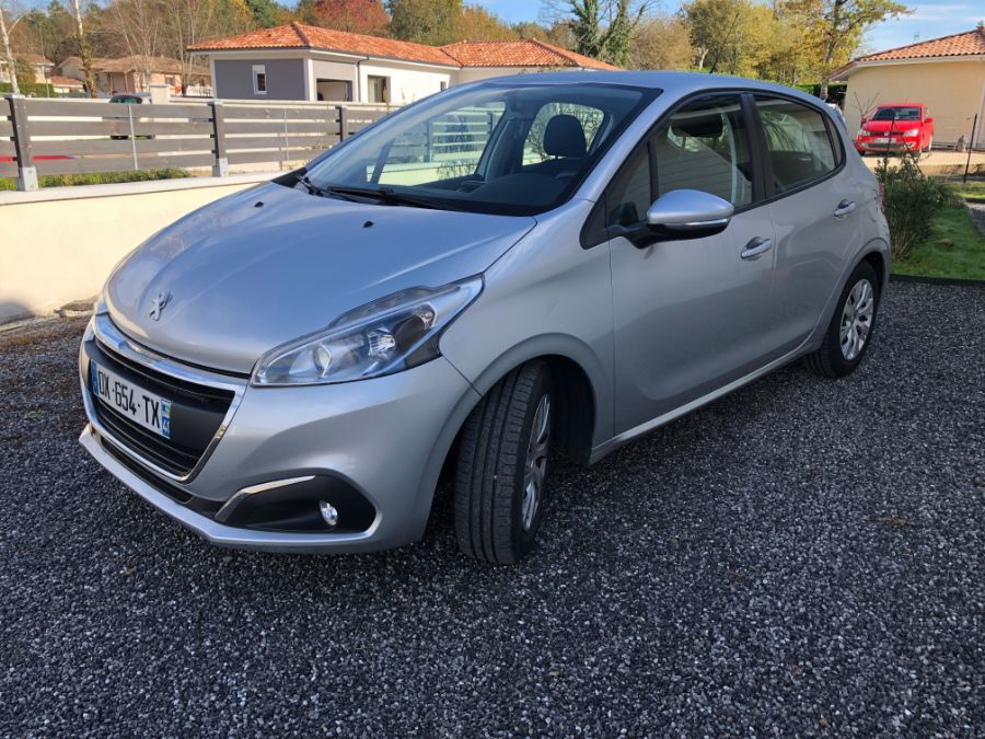 PEUGEOT 208 - ACTIVE BUSINESS 1.6L HDI FAP 75CV 5P (2015)